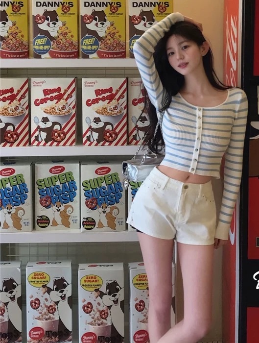 1466圓鉚釘牛仔短褲