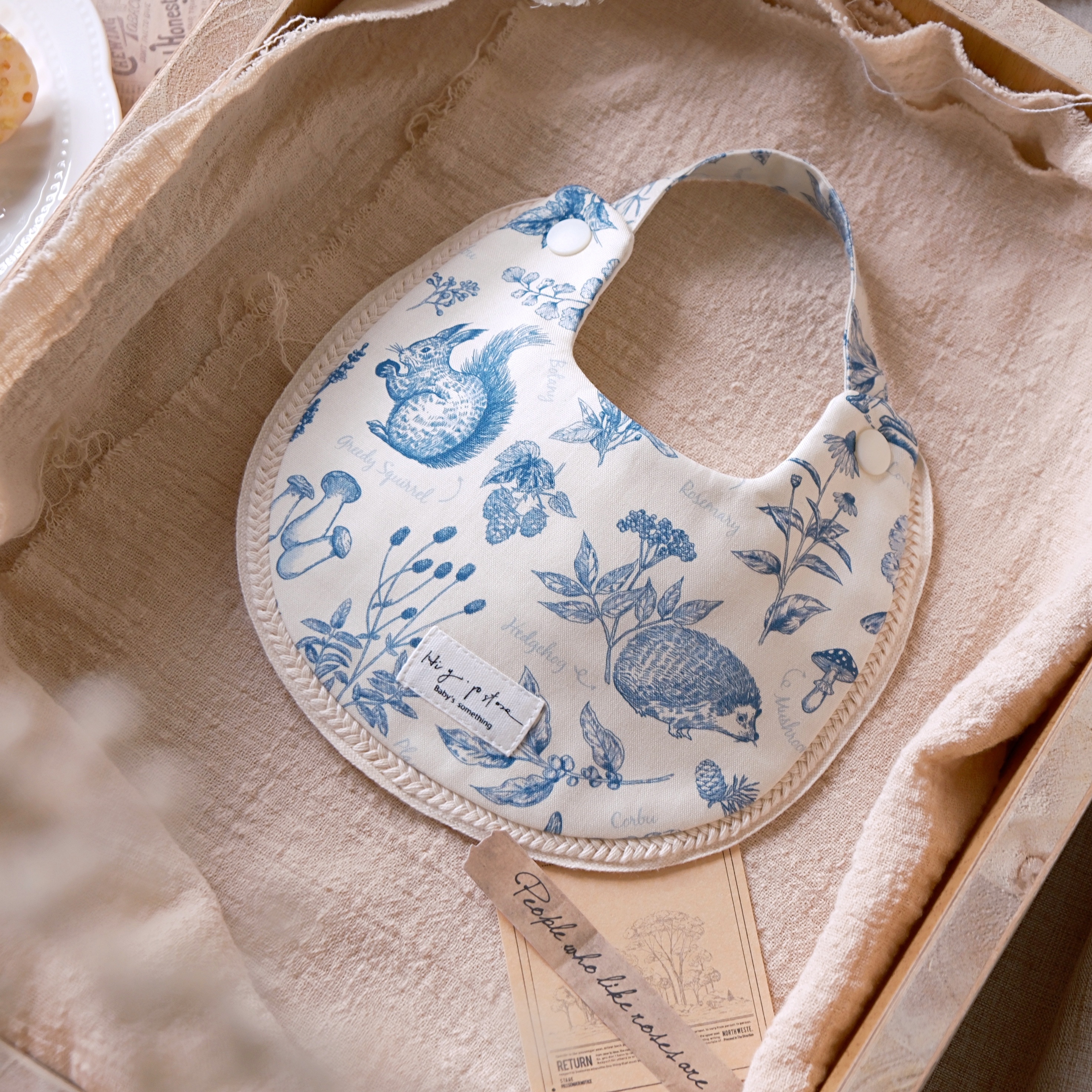 Hi Y.P store-手作圍兜-藍霧森林