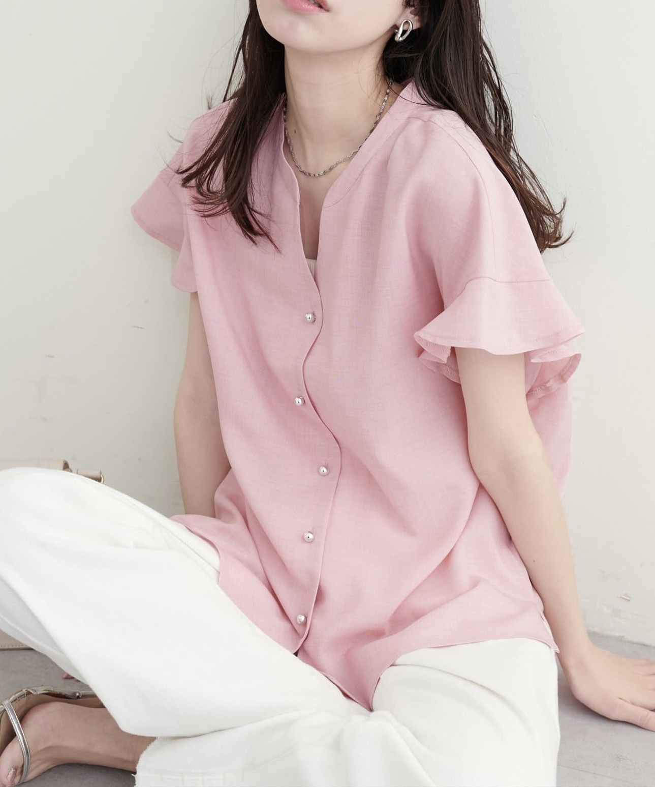 natural couture(ナチュラルクチュール)  麻調合繊フリル袖ブラウス粉（0351040520）