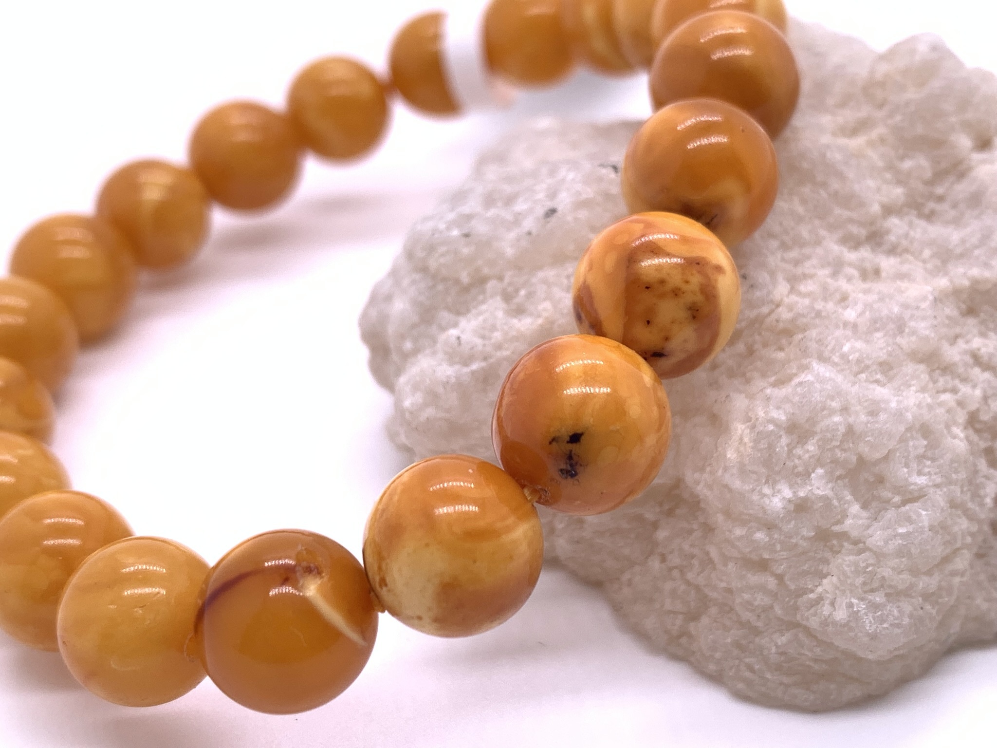 天然老妖花蜜蠟手串 (8.6g) - C01