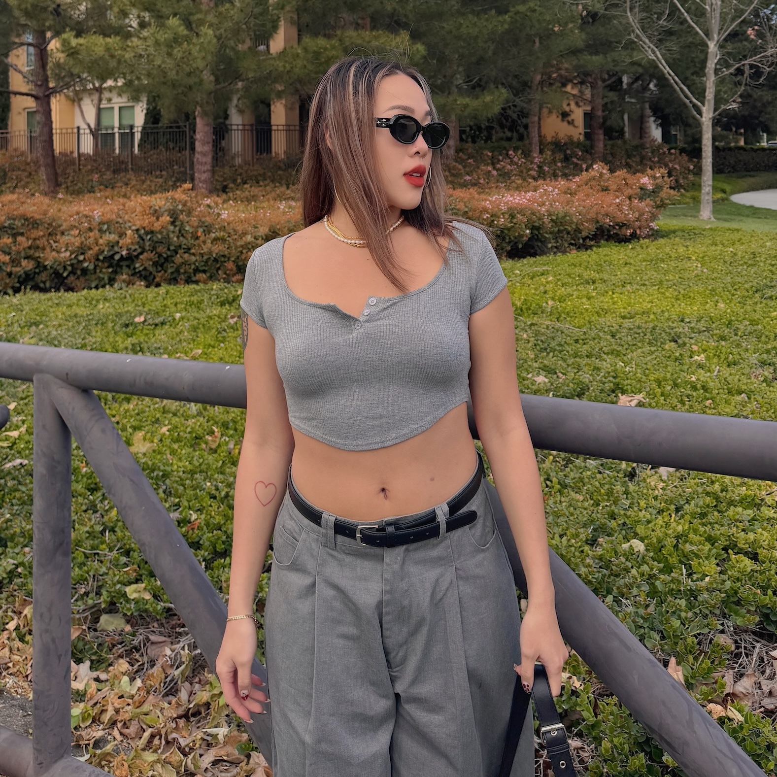 𝐑𝐢𝐛𝐅𝐥𝐞𝐱™LA bae🍒美式U領螺紋小短Tee(4色)