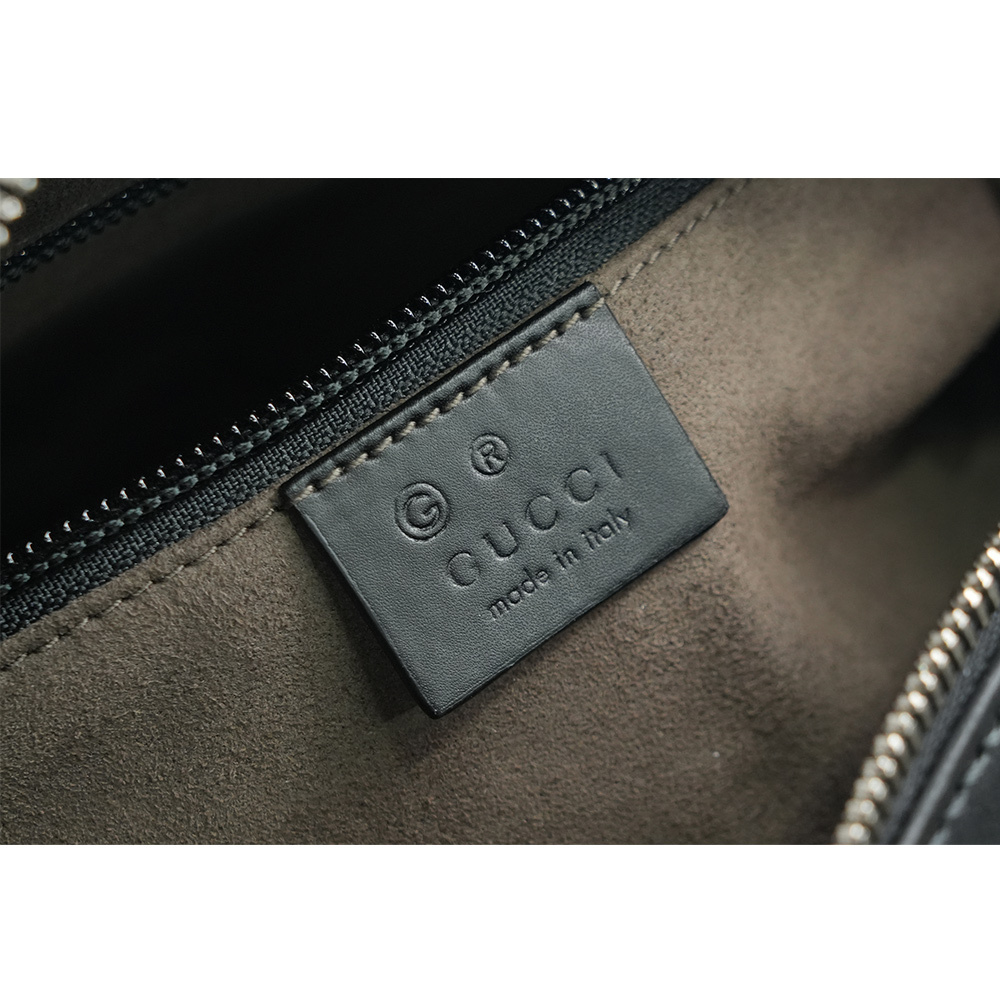 【GUCCI】GG Supreme 塗層帆布及皮革中款相機包(米色/黑色)779880 K5RLN 9769