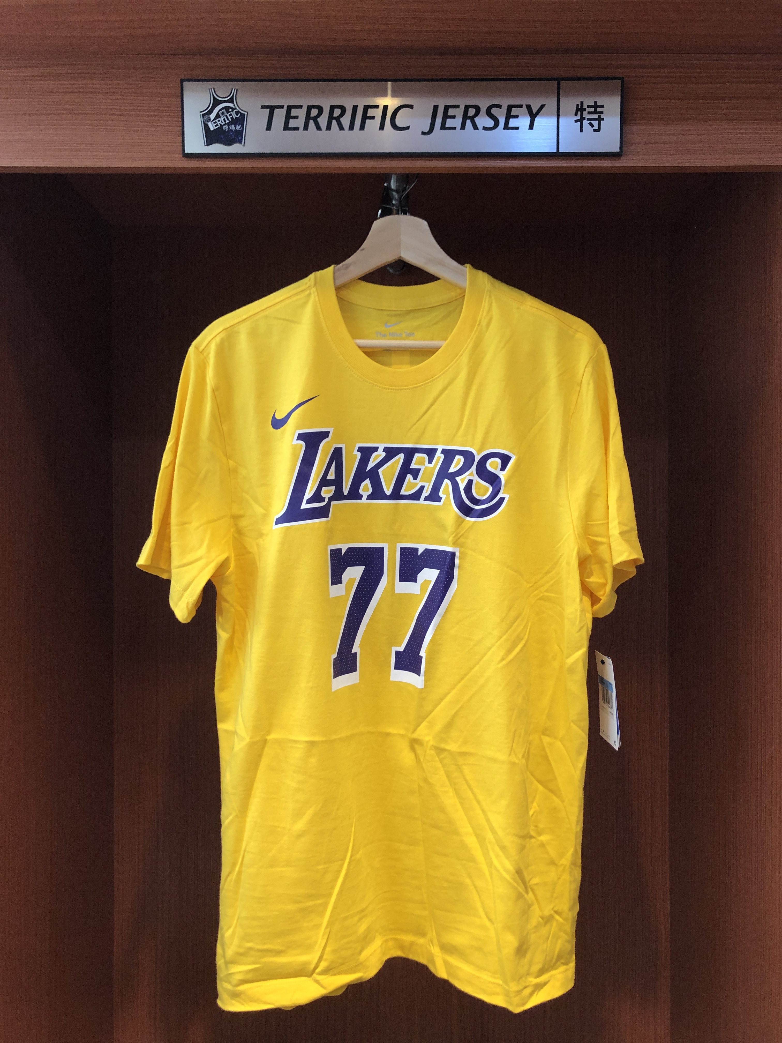 NBA短袖 Luka Doncic 洛杉磯湖人黃 Icon Nike Player Name Tee 棉質短袖 全新