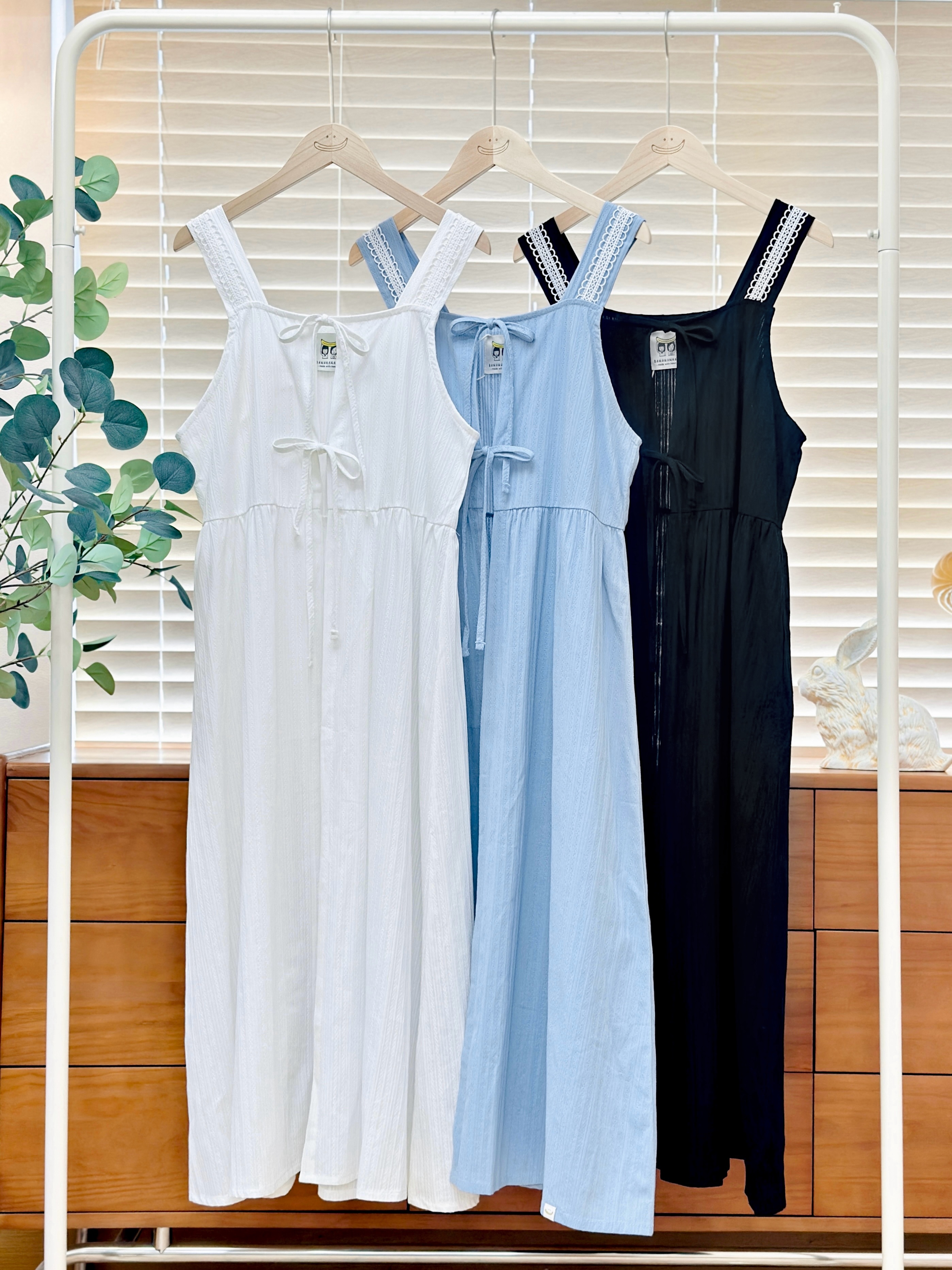 三色 / 蕾絲肩帶雙蝴蝶長背心 / Lace Straps Ribbons Longline Top