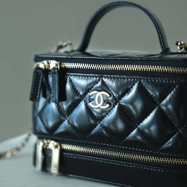 Chanel 黑色雙層化妝盒