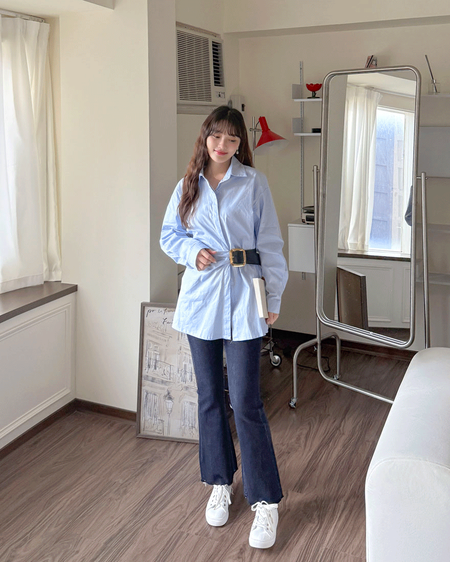 LINA LINA俐落思路純色腰帶造型排釦長版襯衫-天空藍