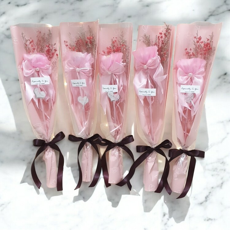 單朵香皂花乾燥花束,母親節花束,教師節花束,畢業小花束,Single soap flower dried bouquet, Mother's Day bouquet, Teacher's Day bouquet, graduation bouquet