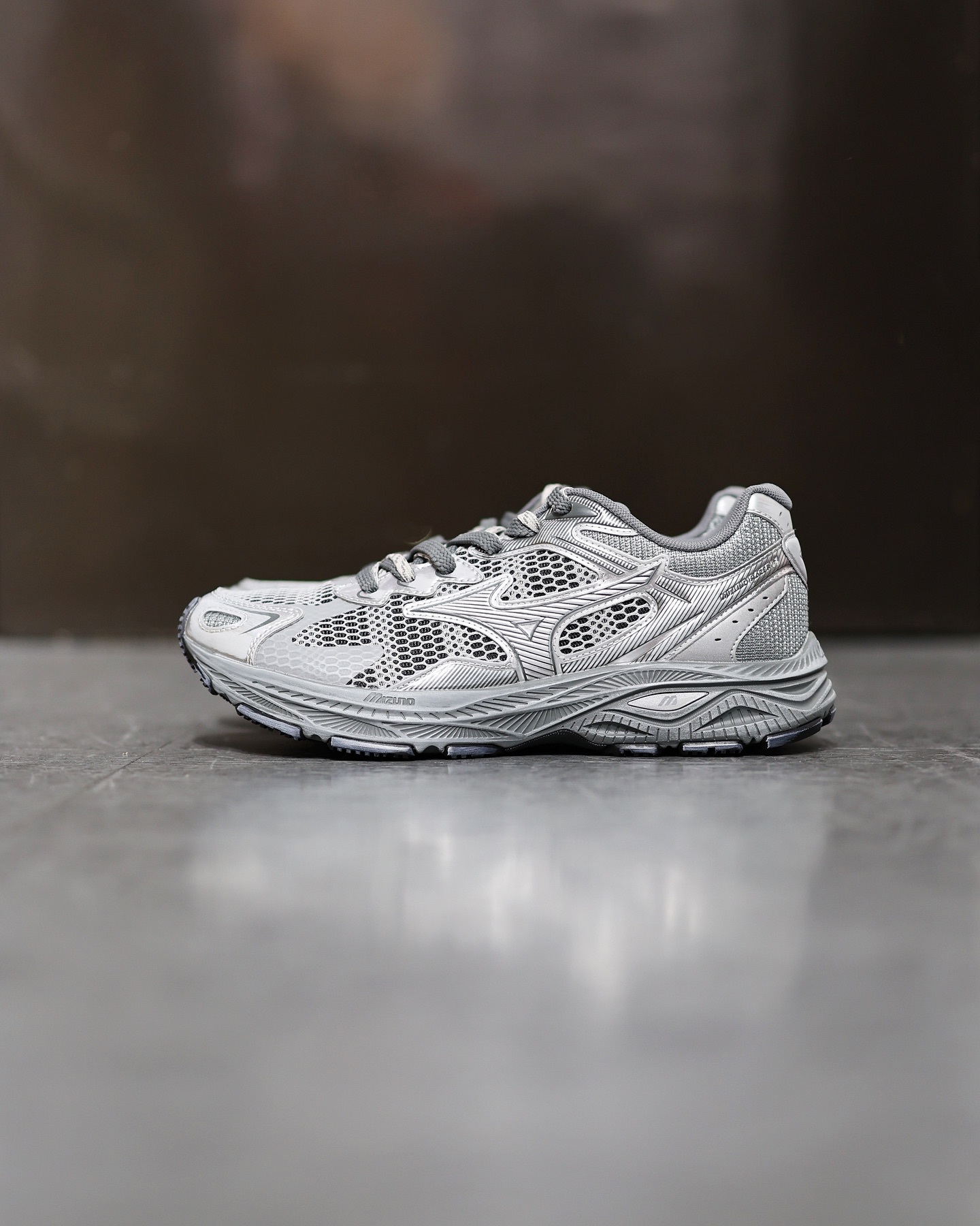 Mizuno Racer S 隕石灰灰網布 灰銀 男女款