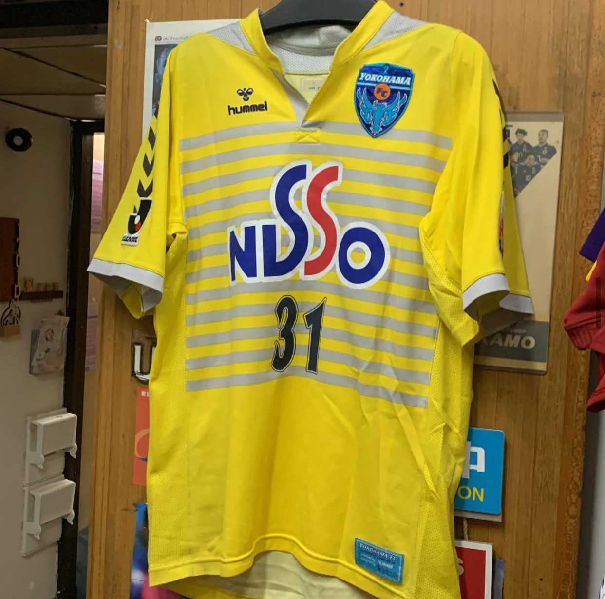 2007 Yokohama FC Yellow Goalkeeper Shirt with 31 IWAMARU [Used, O 70% New]