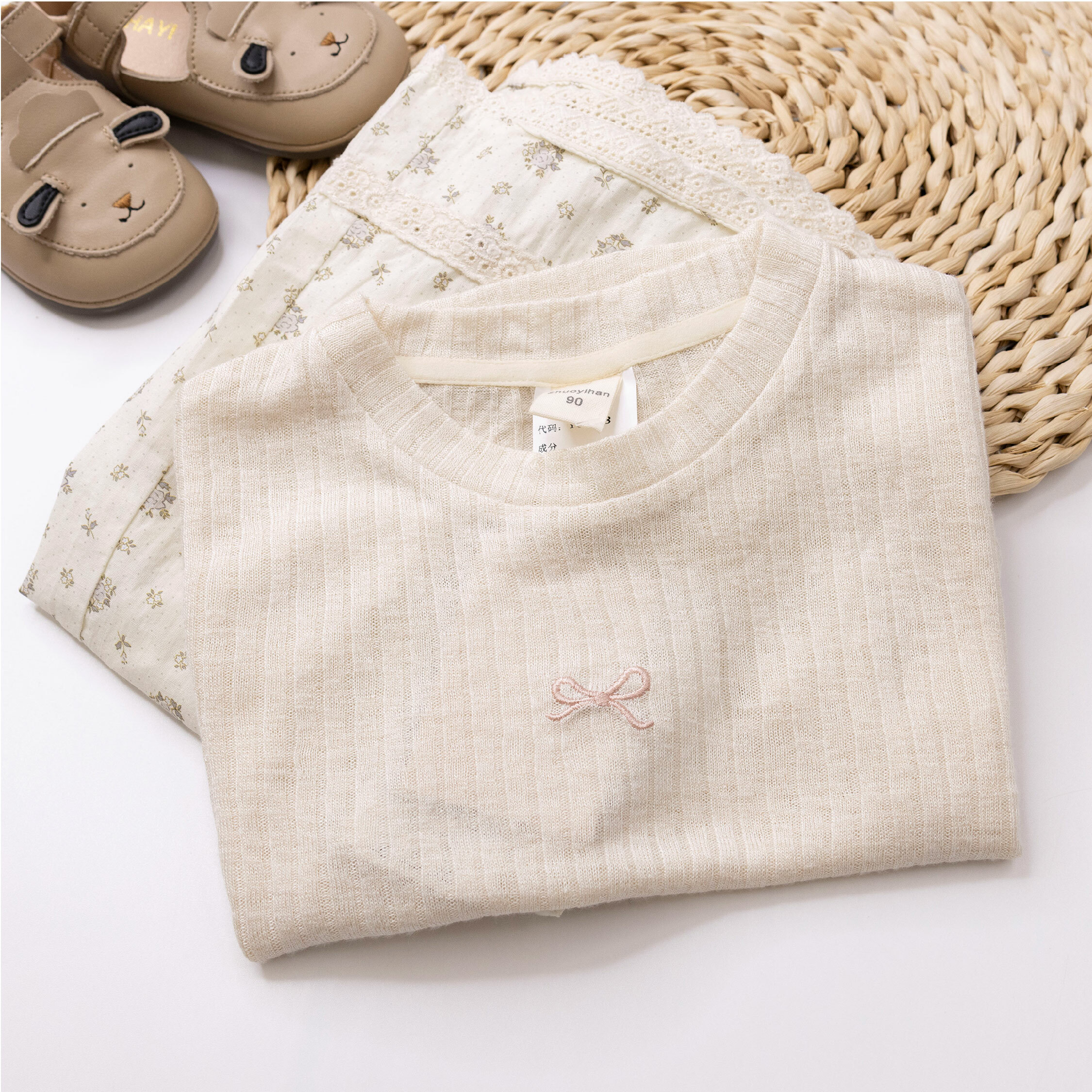 【H50124】蝴蝶結刺繡側鬆緊上衣