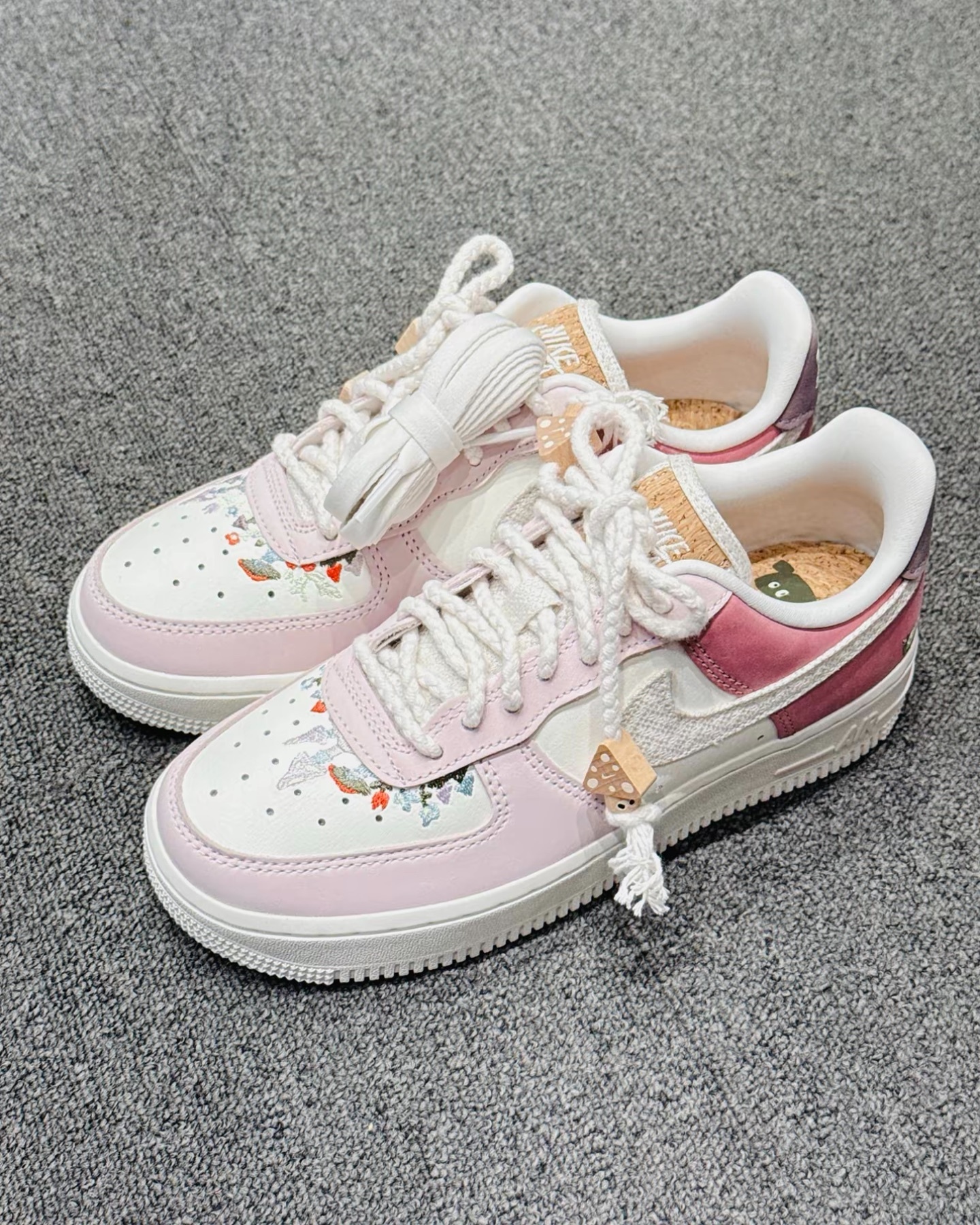 NIKE AIR FORCE 1 07 LX PINK 櫻花粉蘑菇王國 IB8874-111