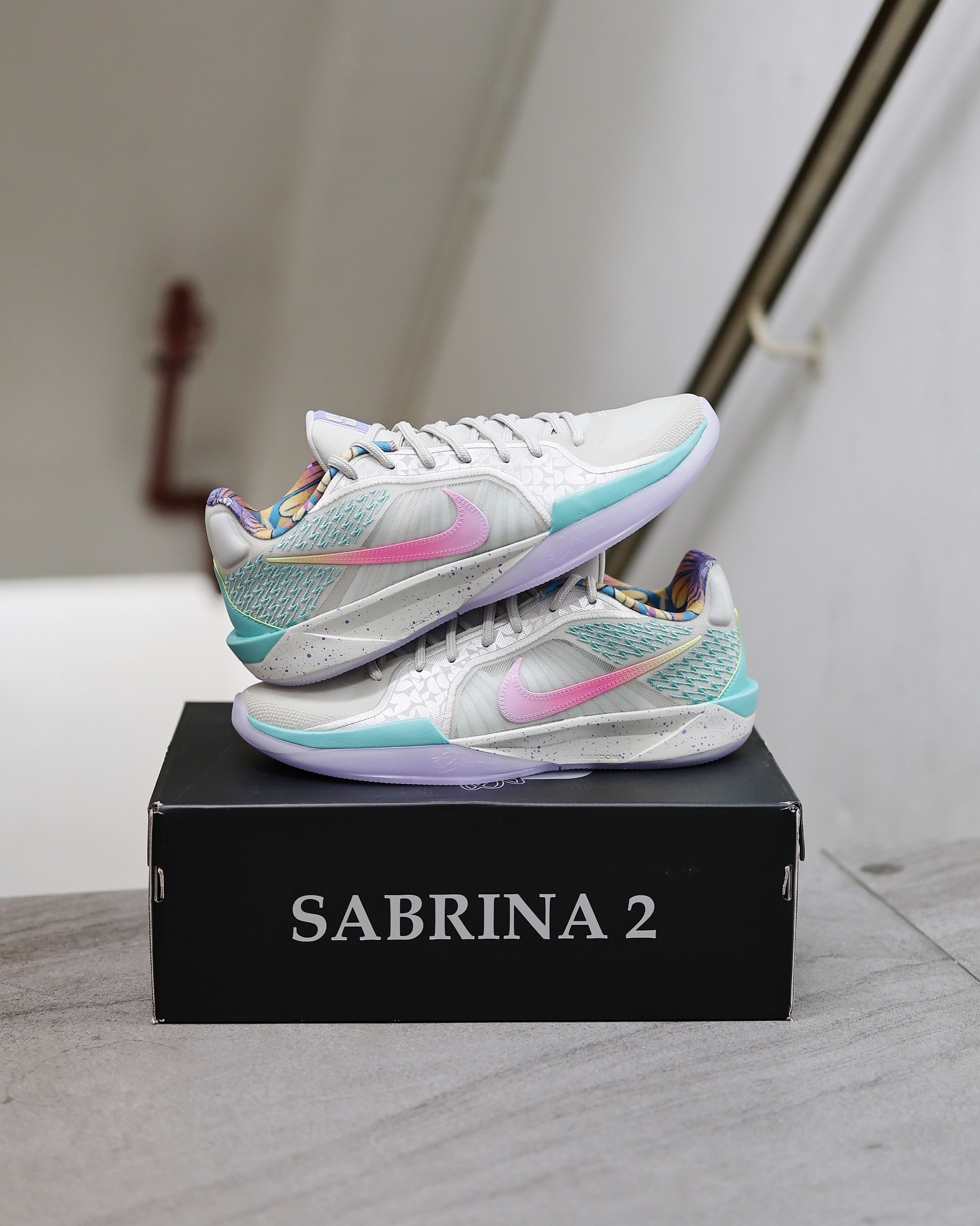 Nike Sabrina 2 x Titan 22 “Light Bone 米色粉黃漸層藍綠 HQ1846-001