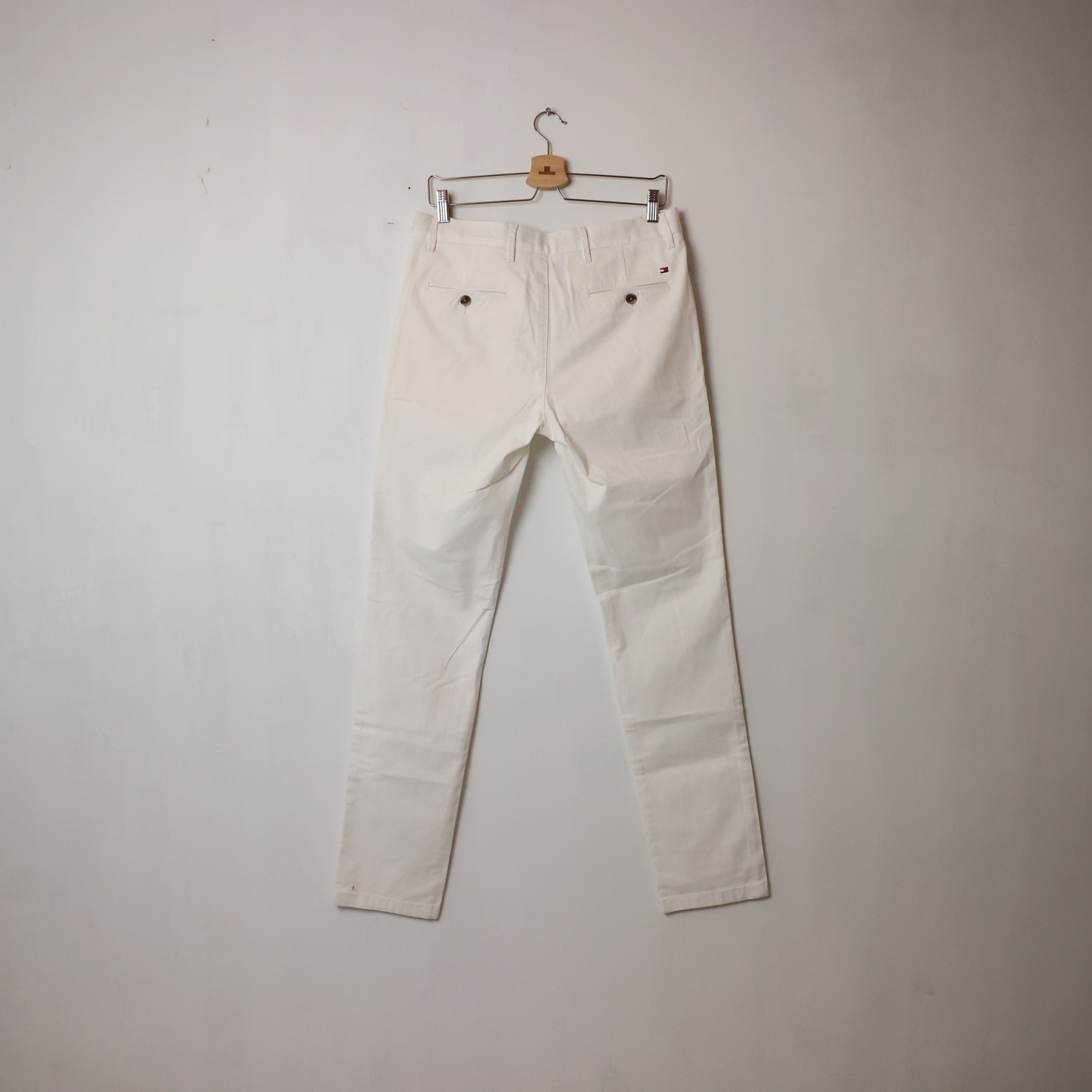 Tommy Hilfiger White Authentic Chino SIZE W31