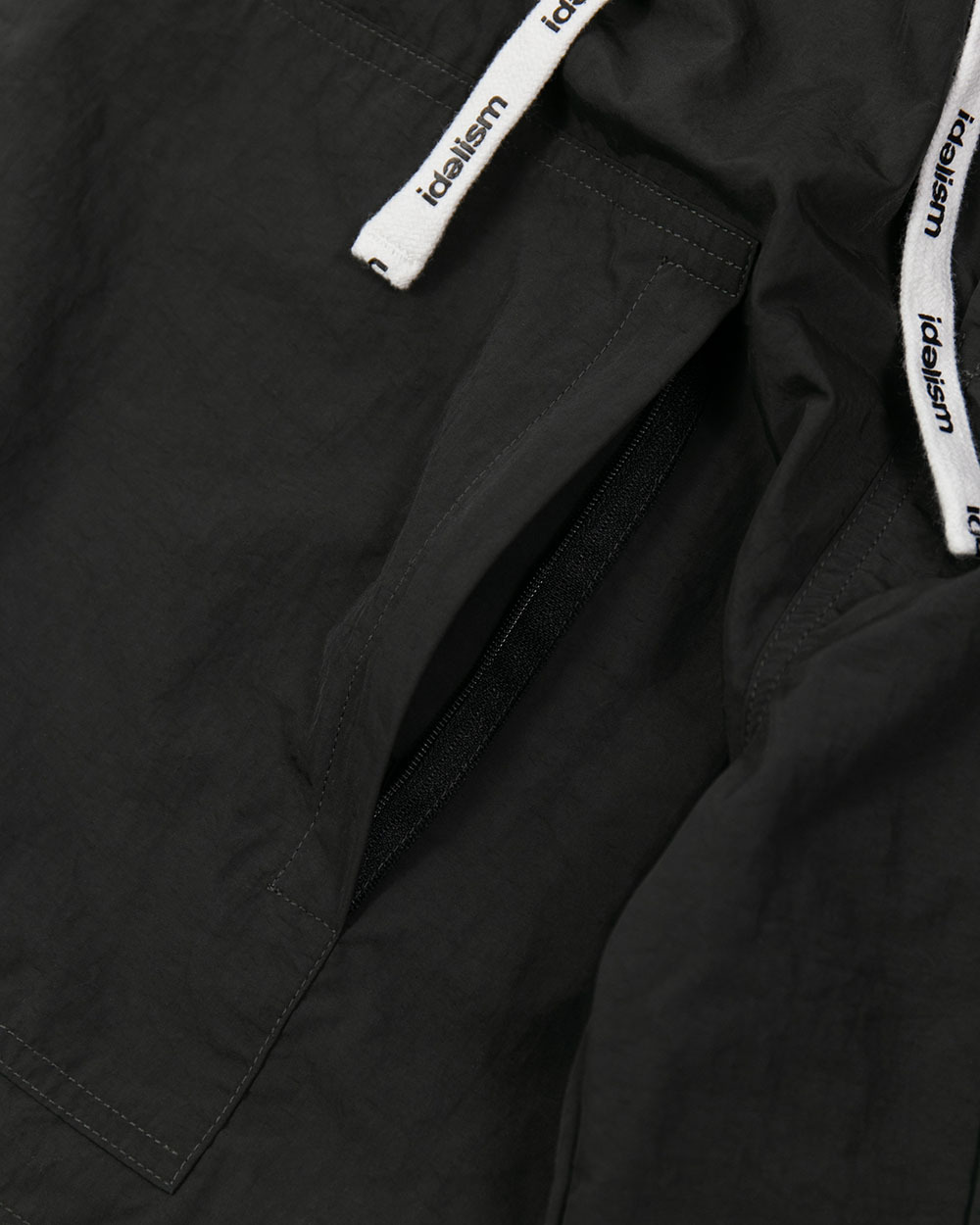 Idealsim W-Pocket Shorts