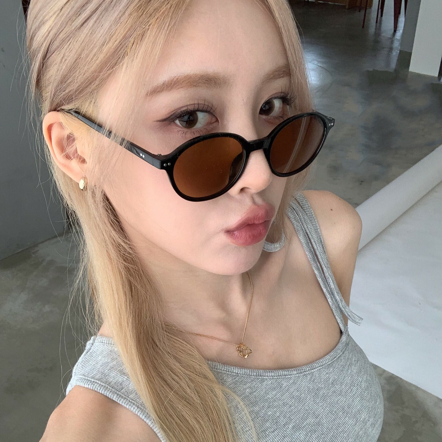 ISA_出片加分單品 miu系橢圓框透透墨鏡_54023