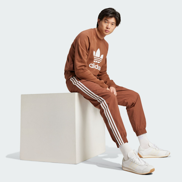 ADIDAS 大學T TREFOIL CREW 咖啡色 三葉草 基本款 長袖 男 IZ2357