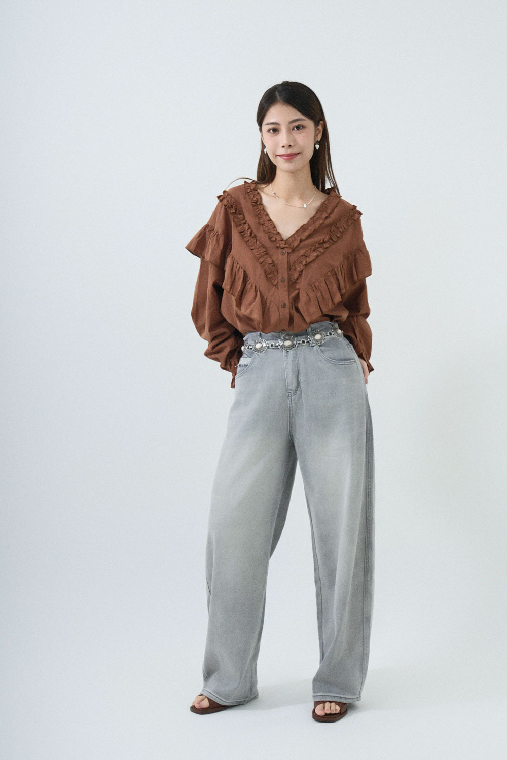 荷葉V領oversize恤衫 (預購產品）