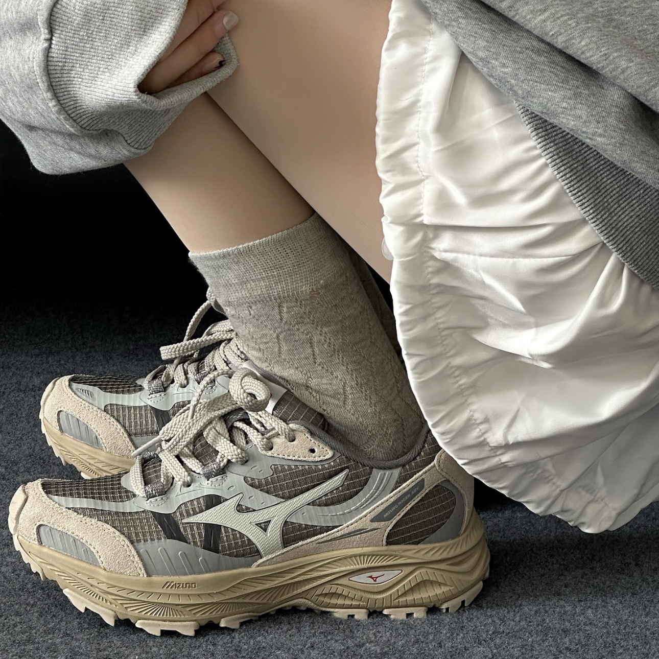 MIZUNO RACER ADV 米灰色 戶外防滑 跑步鞋 美津濃 D1GH241209