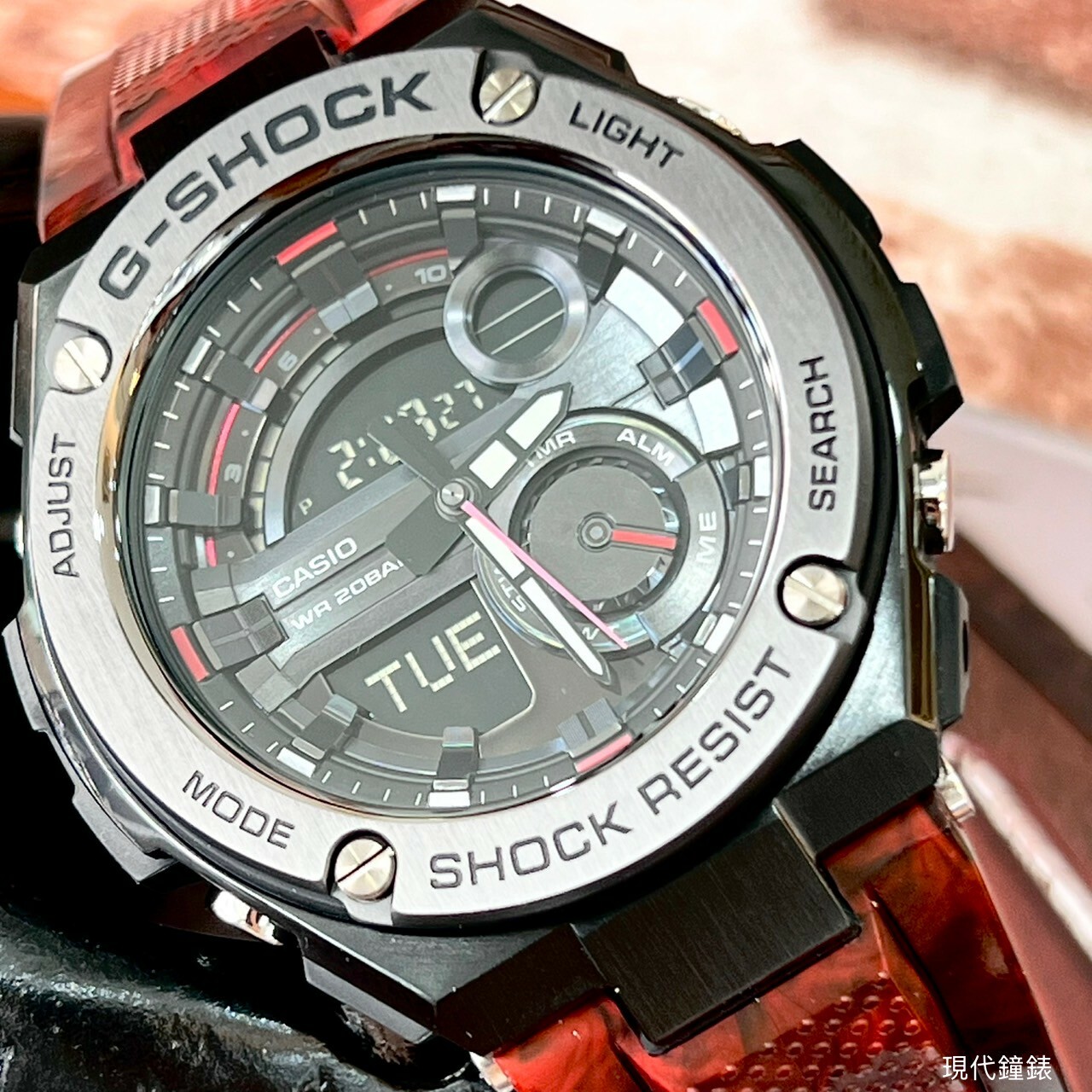 【G-SHOCK】 絕對強悍黑紅分層防護構造運動錶 GST-210M-4A 52.4mm 現代鐘錶