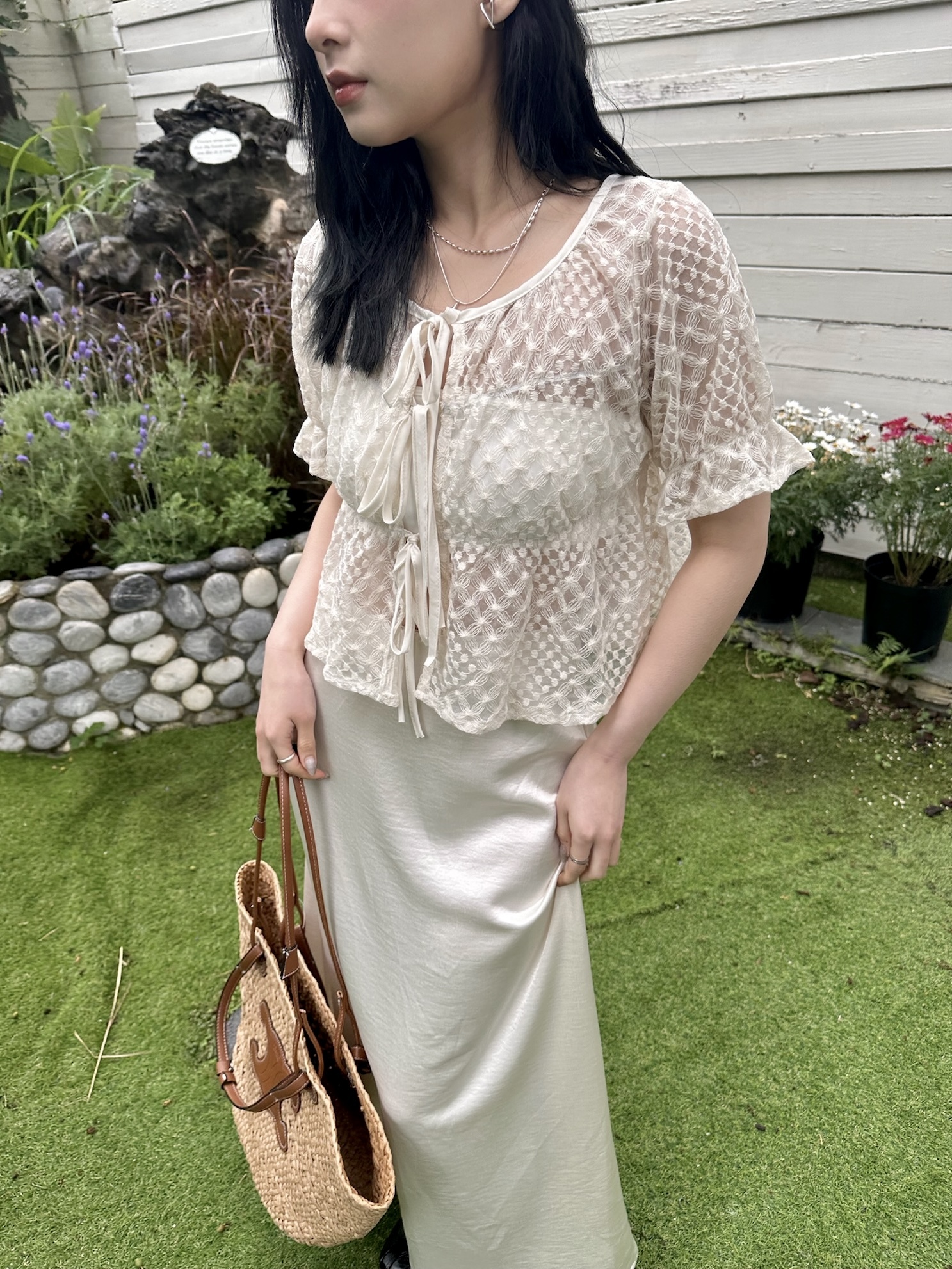 法式浪漫蕾絲雙綁帶上衣