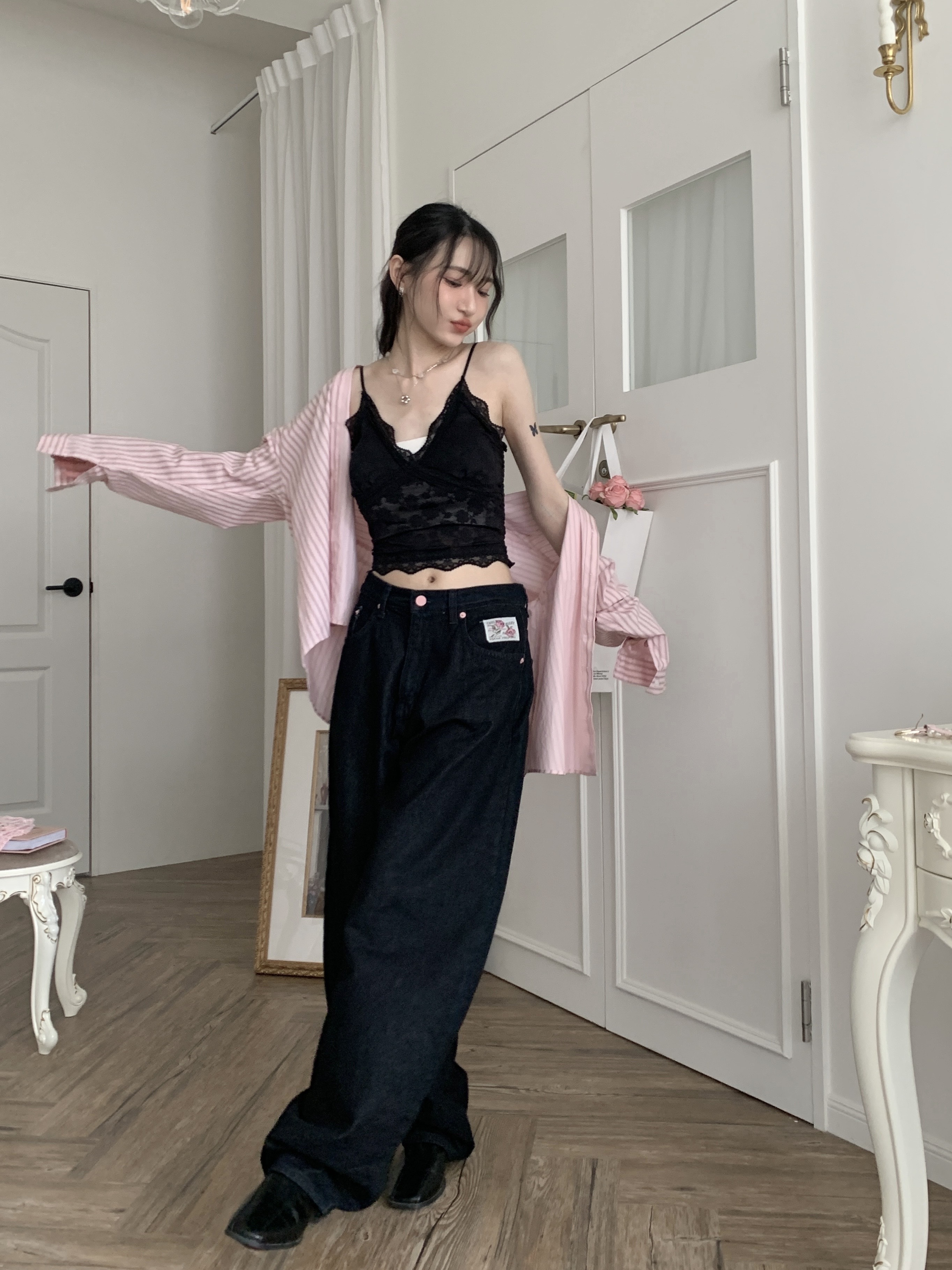 現貨-漫步牛仔玫瑰花園繭型褲