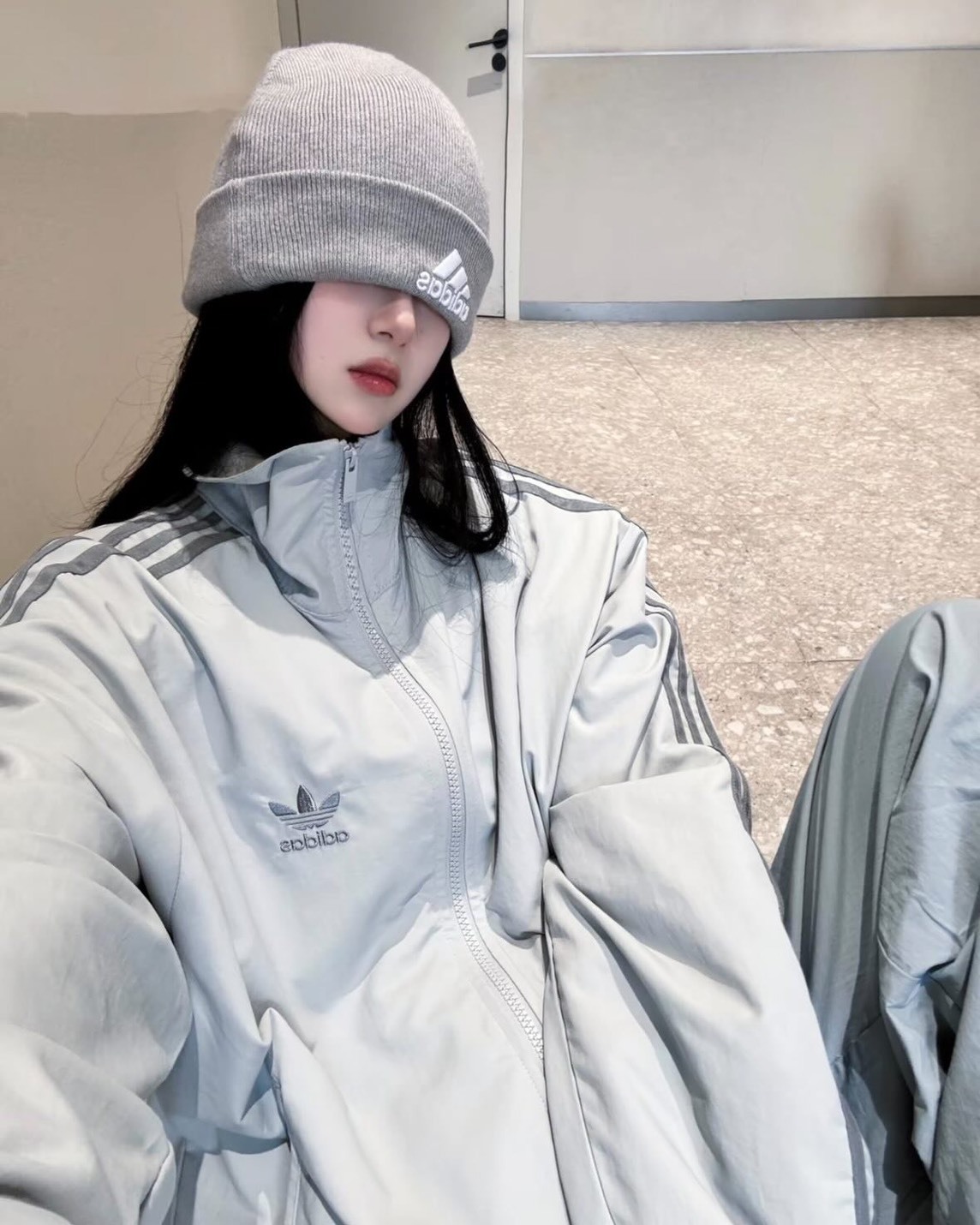 KTQ STORE ‧ Adidas Originals 運動休閒 立領條紋 長袖外套 灰色 JD0436