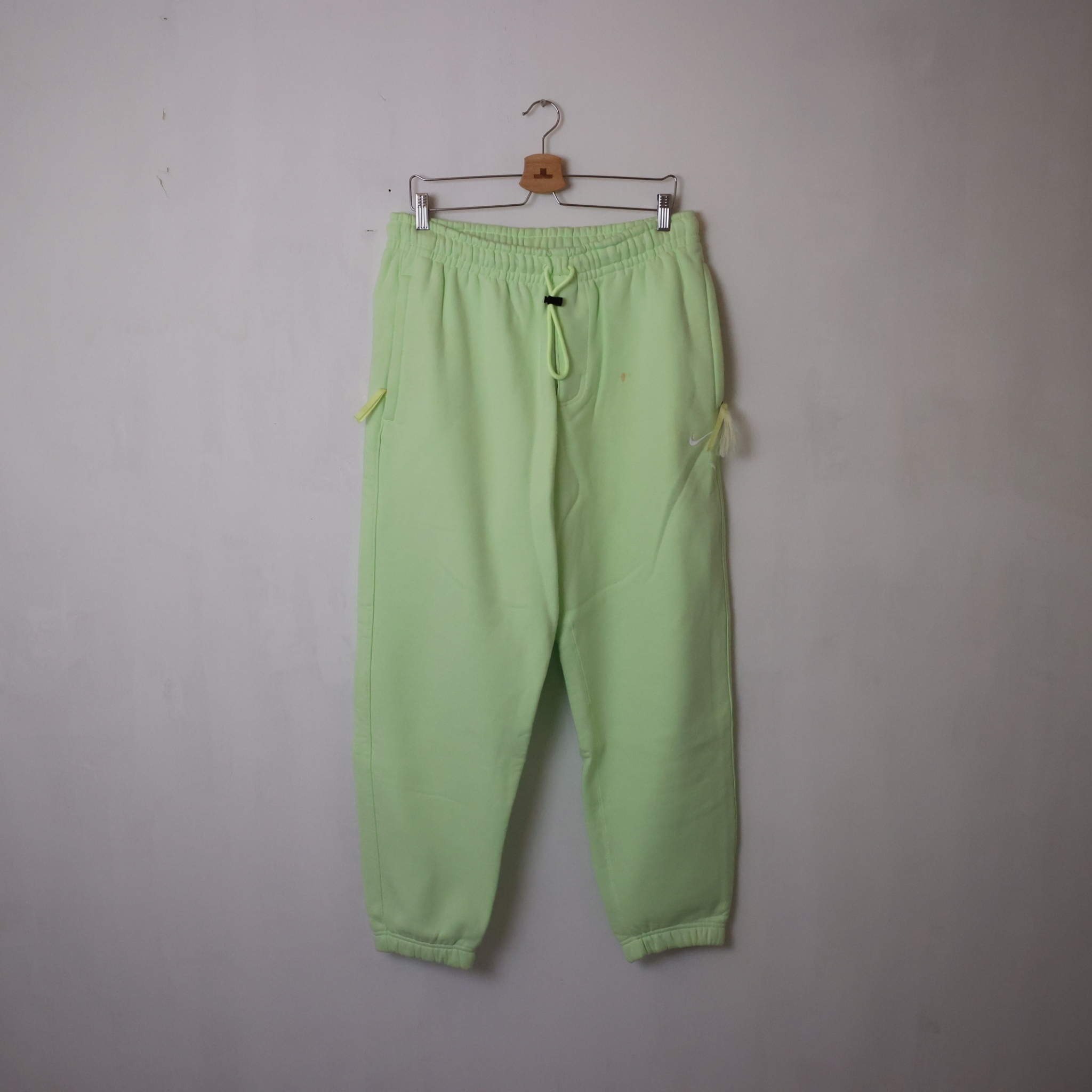 NIKE FLEECE PANTS SIZE L