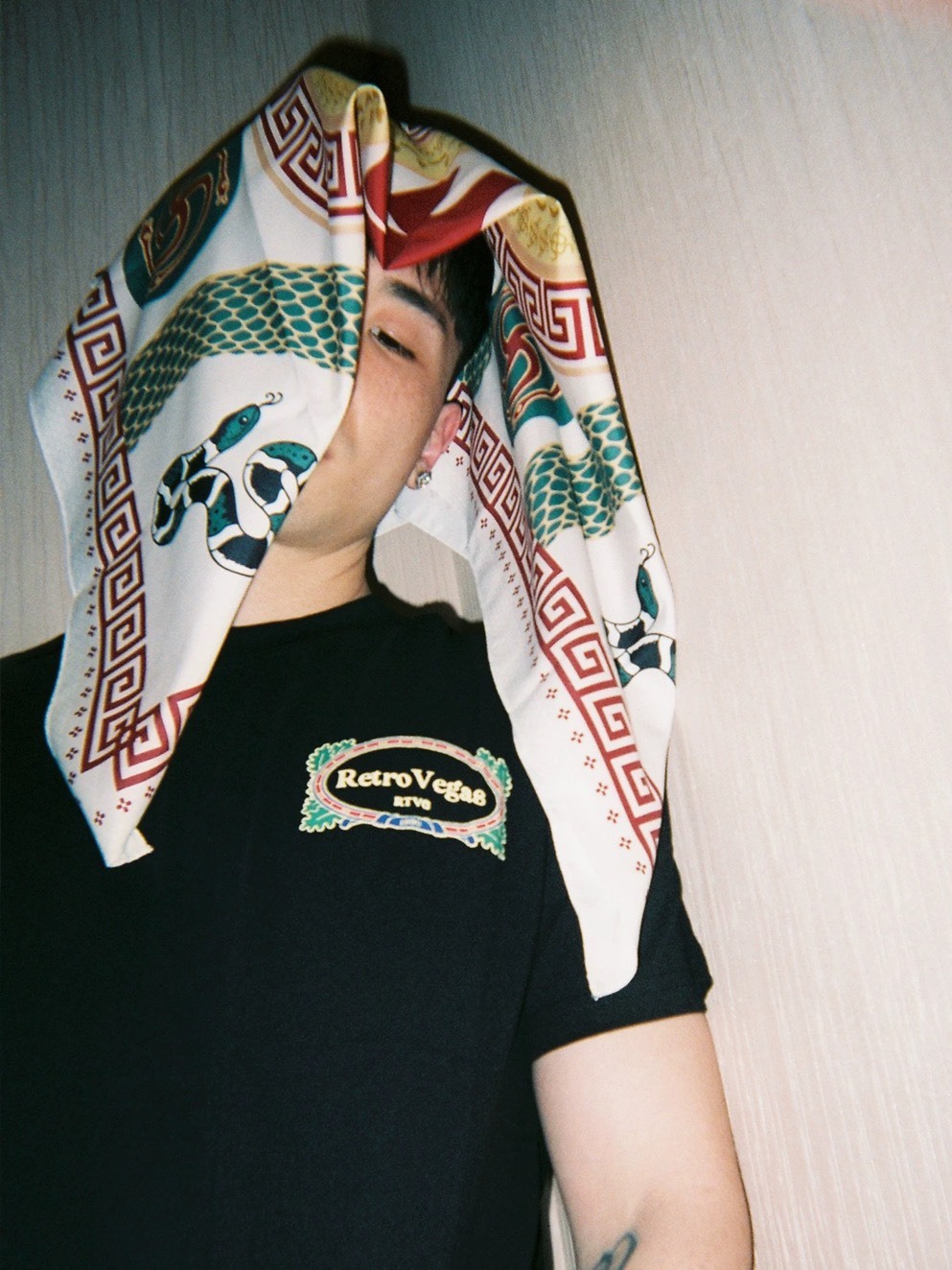 RTVG 蛇年限定 復古花紋 方巾