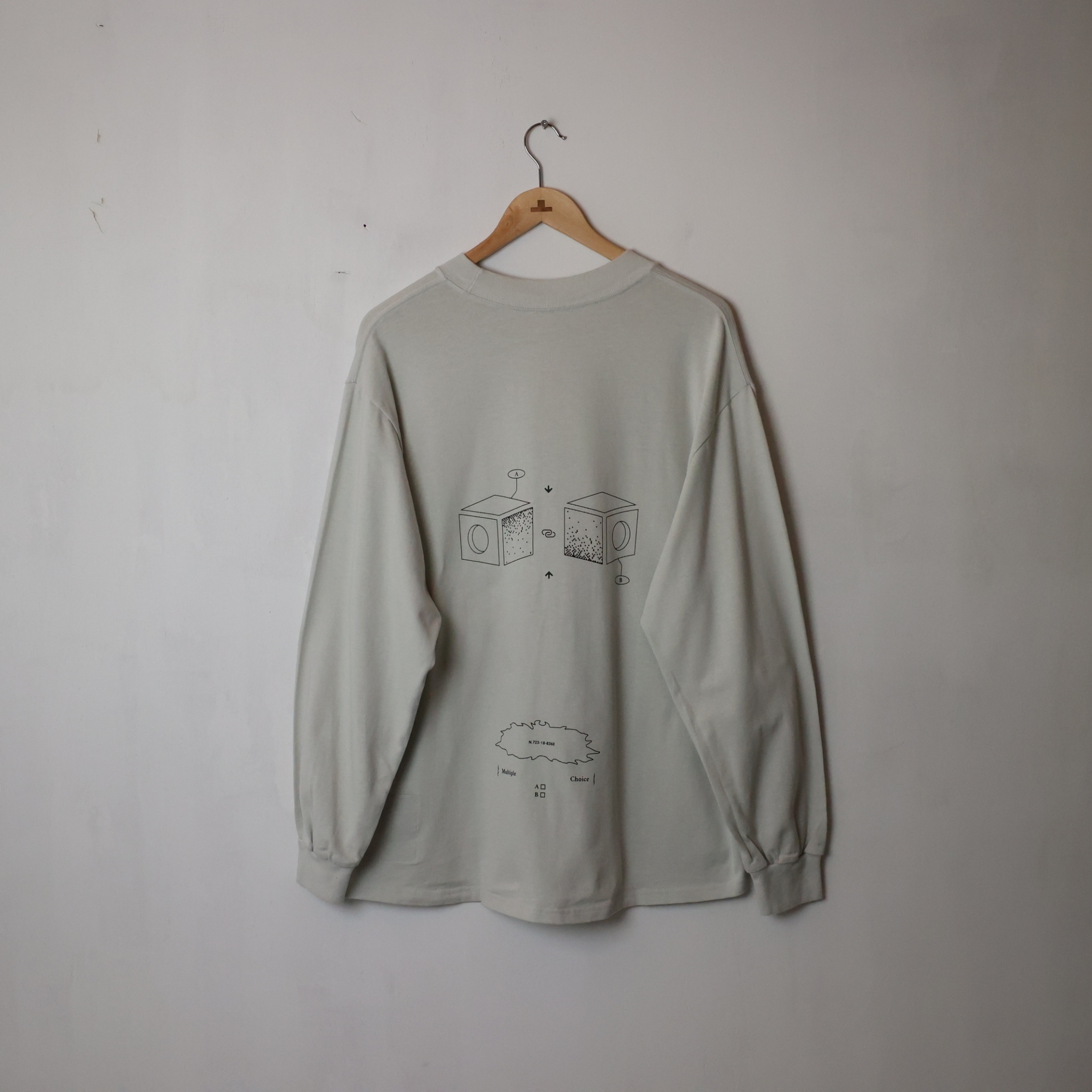 GOOPI VI-G01T - “Check Box” L/S Graphic Tee SIZE 1