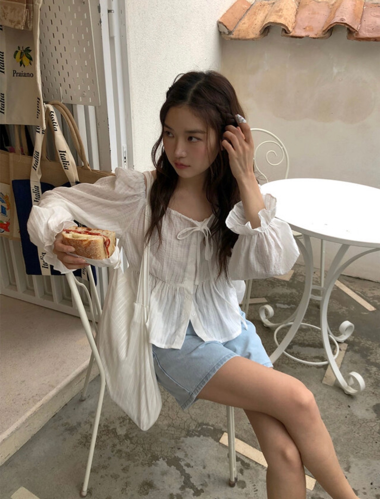 Puff sleeve pleated blouse