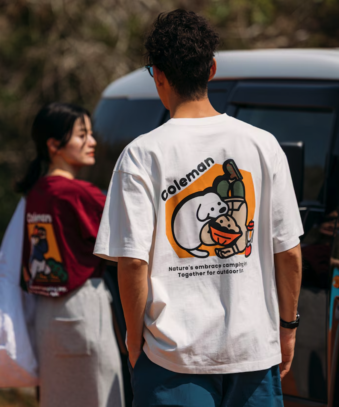 【 現貨 】Coleman X matsui XFreak’s store 三方聯名 露營燈 主人與狗短tee CM5586