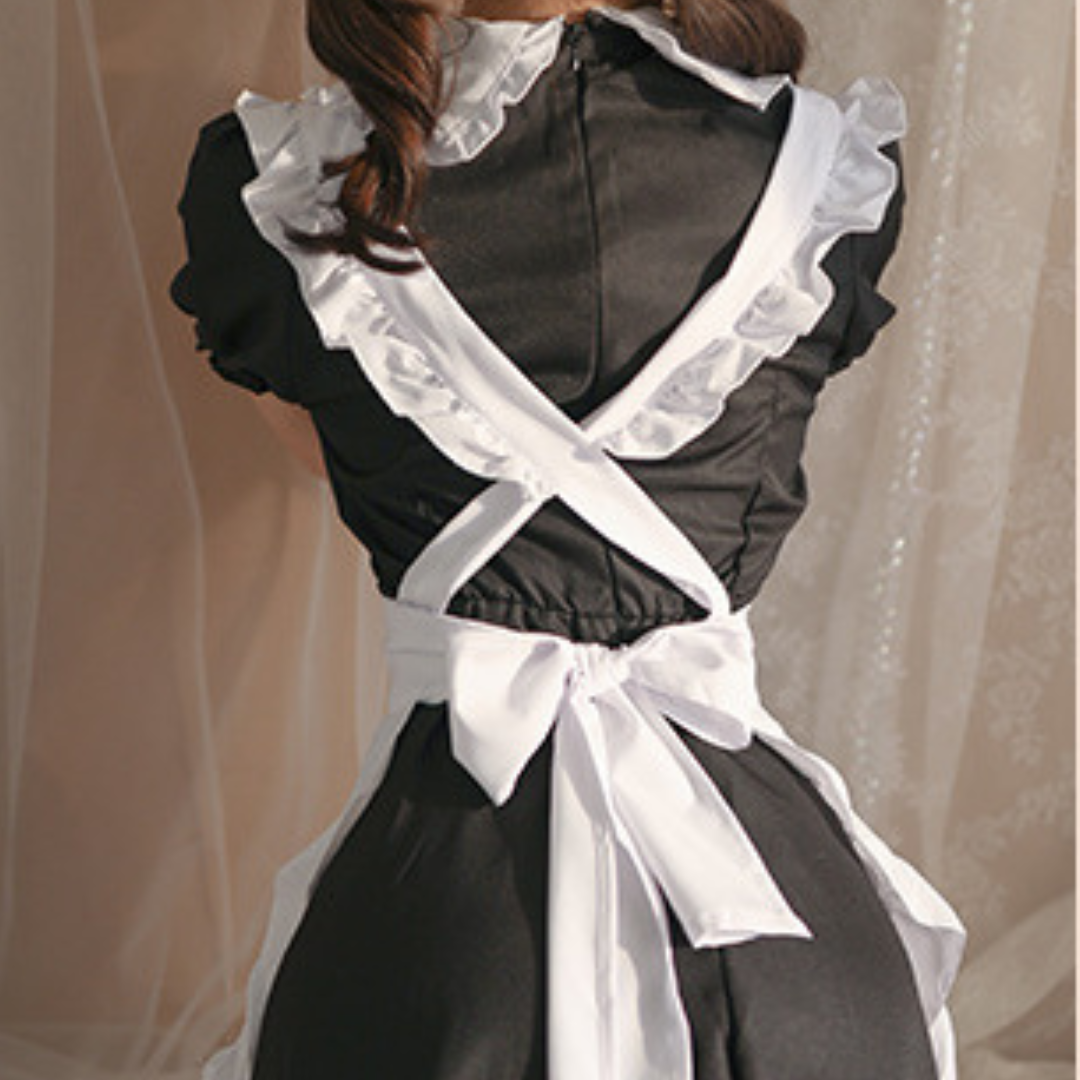 全包胸前鏤空女僕套裝 JK-1391