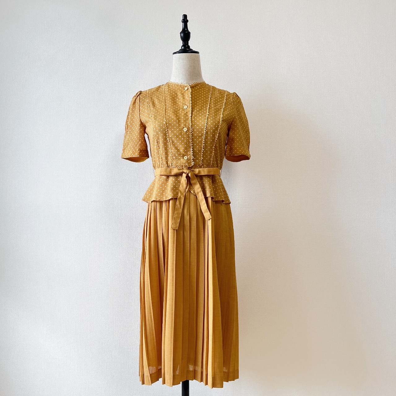 日本製芥末黃色優雅波點連身裙