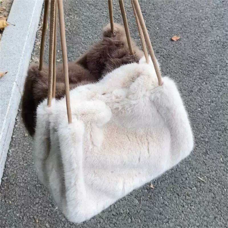 Trendy Plush Large-Capacity Shoulder Bag