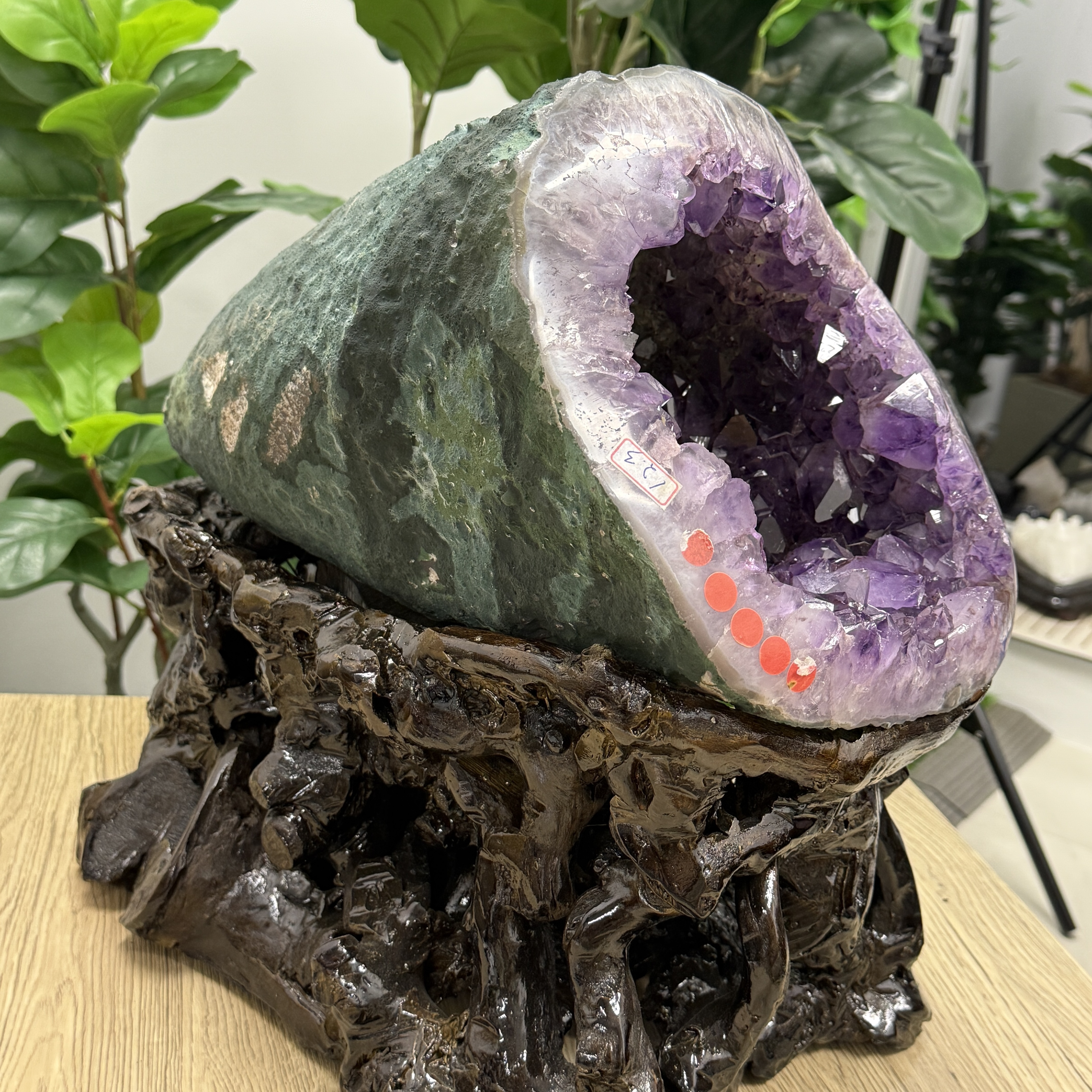 紫晶洞(鈦晶）洞深18cm AC2189