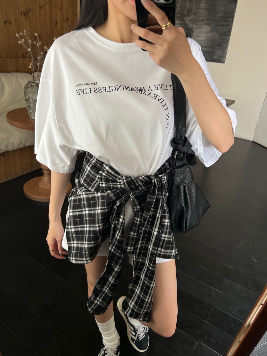 字母設計寬鬆大版上衣*3色