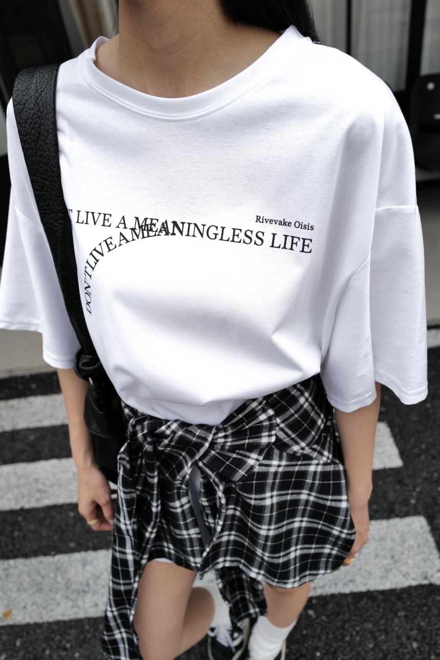 字母設計寬鬆大版上衣*3色