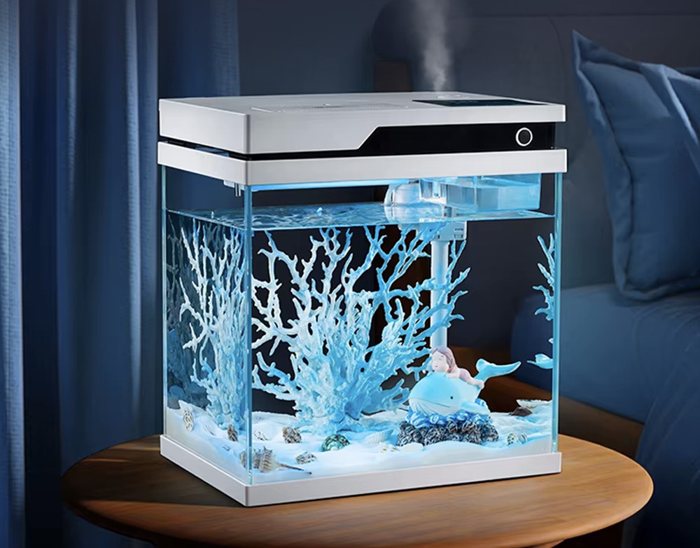 全智能生態玻璃套缸集自動餵食器、超靜音馬達、數顯溫度計、LED彩燈與香薰盒於一體，讓養魚變得更簡單