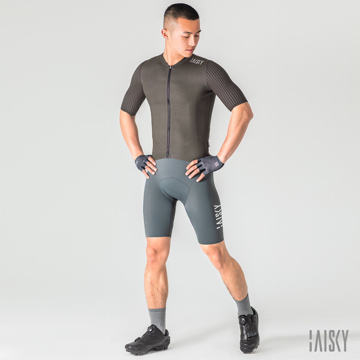 男款空力短車衣 潔淨V 灰棕