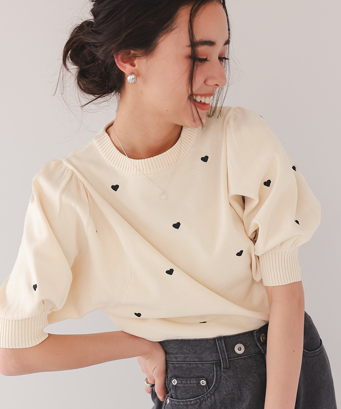 titivate ハート柄ボリュームスリーブプルオーバー米底黑愛心（ADJR5801）