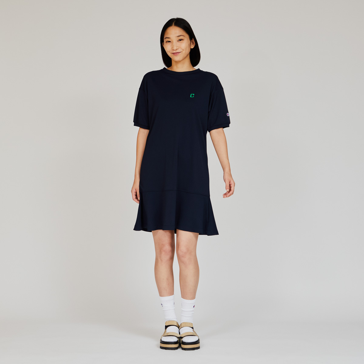 女款- CASUAL機能 小C 刺繡 拼接洋裝-深藍色（CW-B319-386）