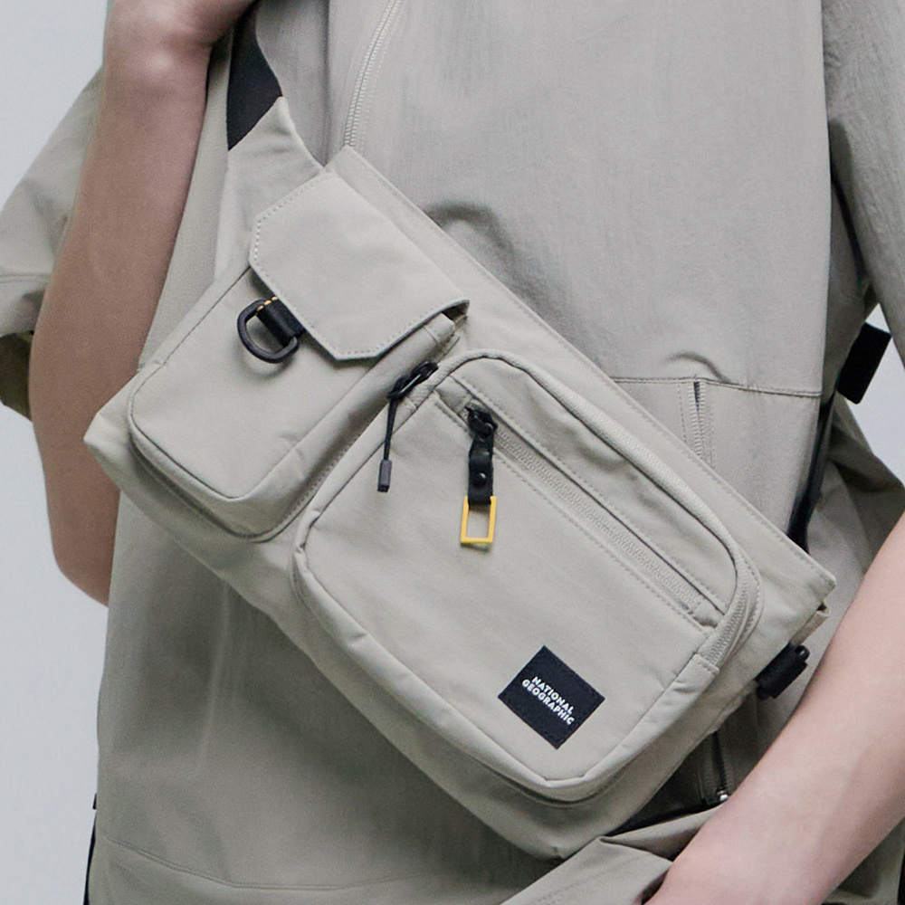 ◆NATIONAL GEOGRAPHIC◆ N255ACR750 Adelie wide cross bag BLA ADELIE Crossbody Bag - BLACK