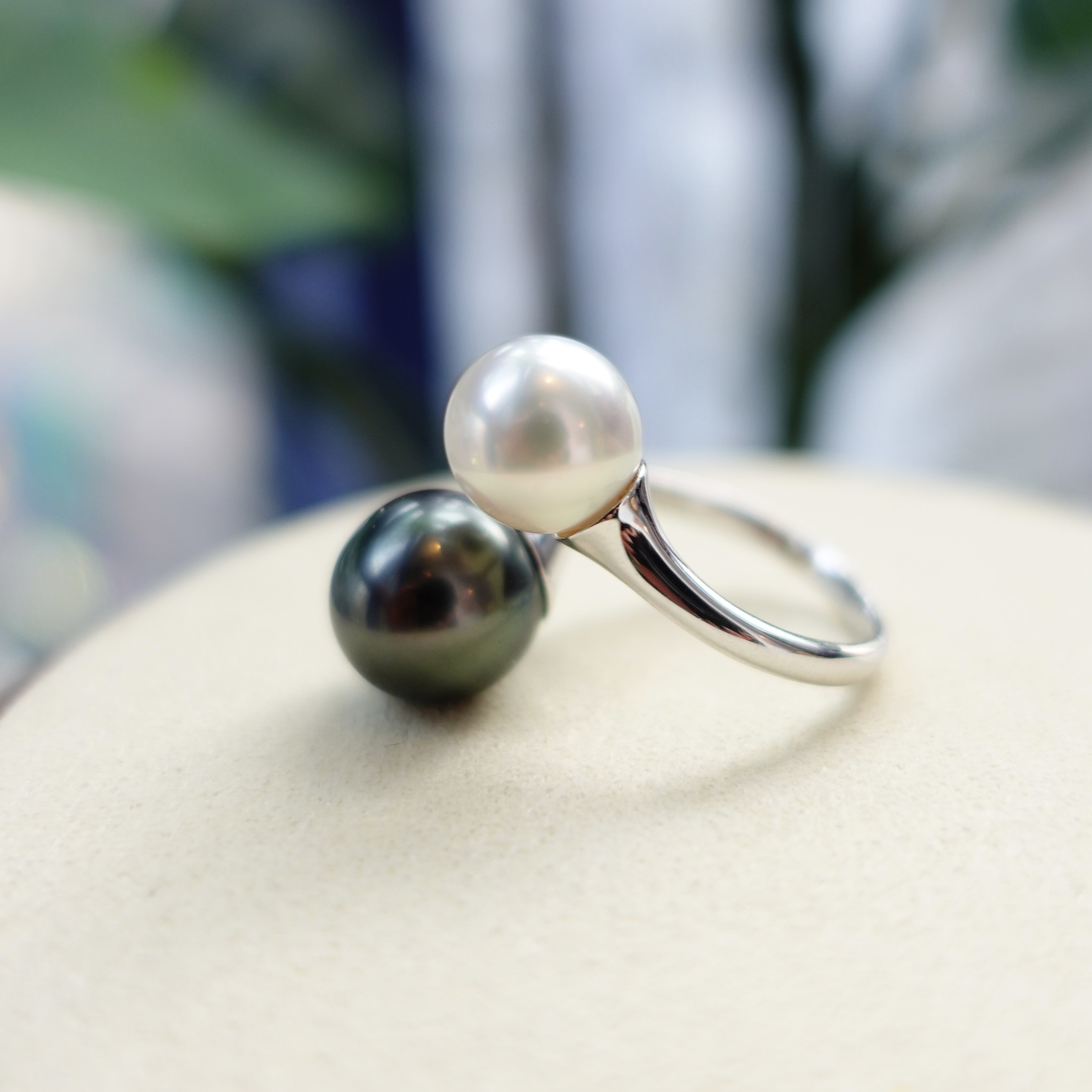 18K金南洋白珠+大溪地黑珍珠戒指 -黑白配