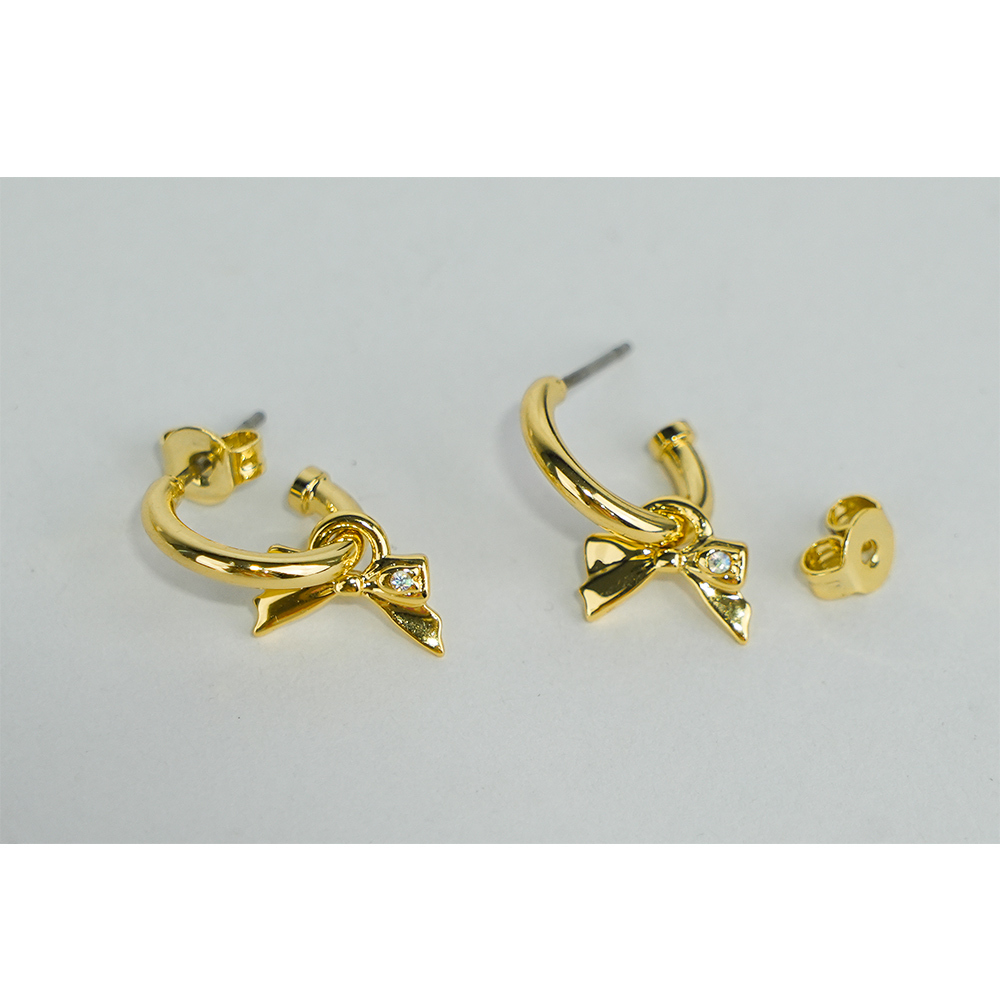 【COACH】蝴蝶結造型及玻璃水鑽圓弧針式耳環(金色)CAD66 GLD