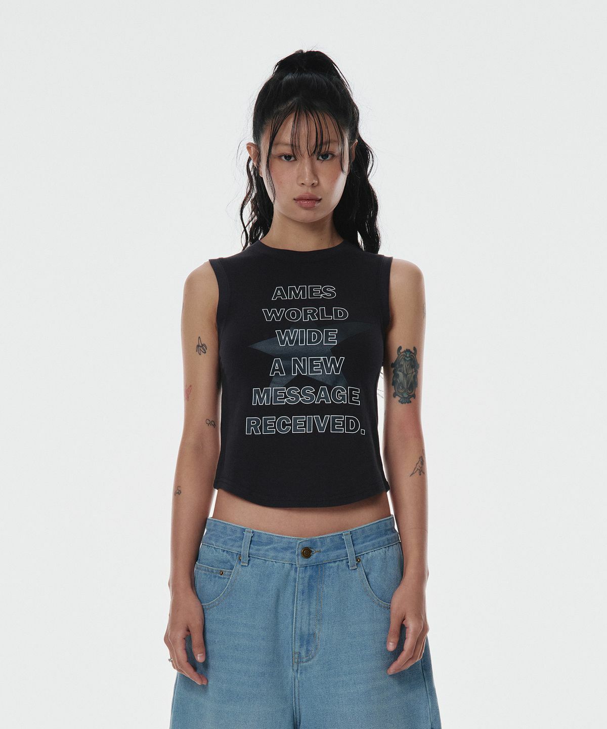 AMES WORLDWIDE ROUND HEM SLEEVELESS TEE