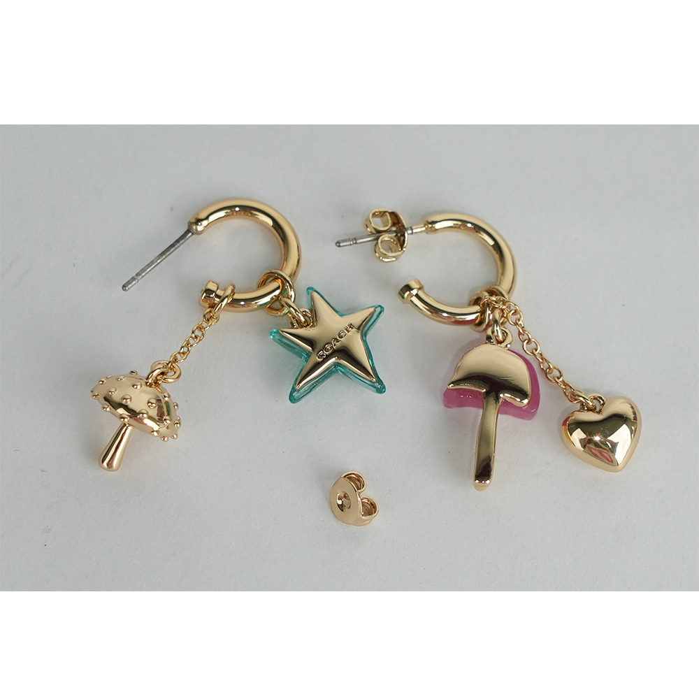 【COACH】Coach X Observed By Us 聯名星星及蘑菇不對稱針式耳環(金色)CV260 GDMC