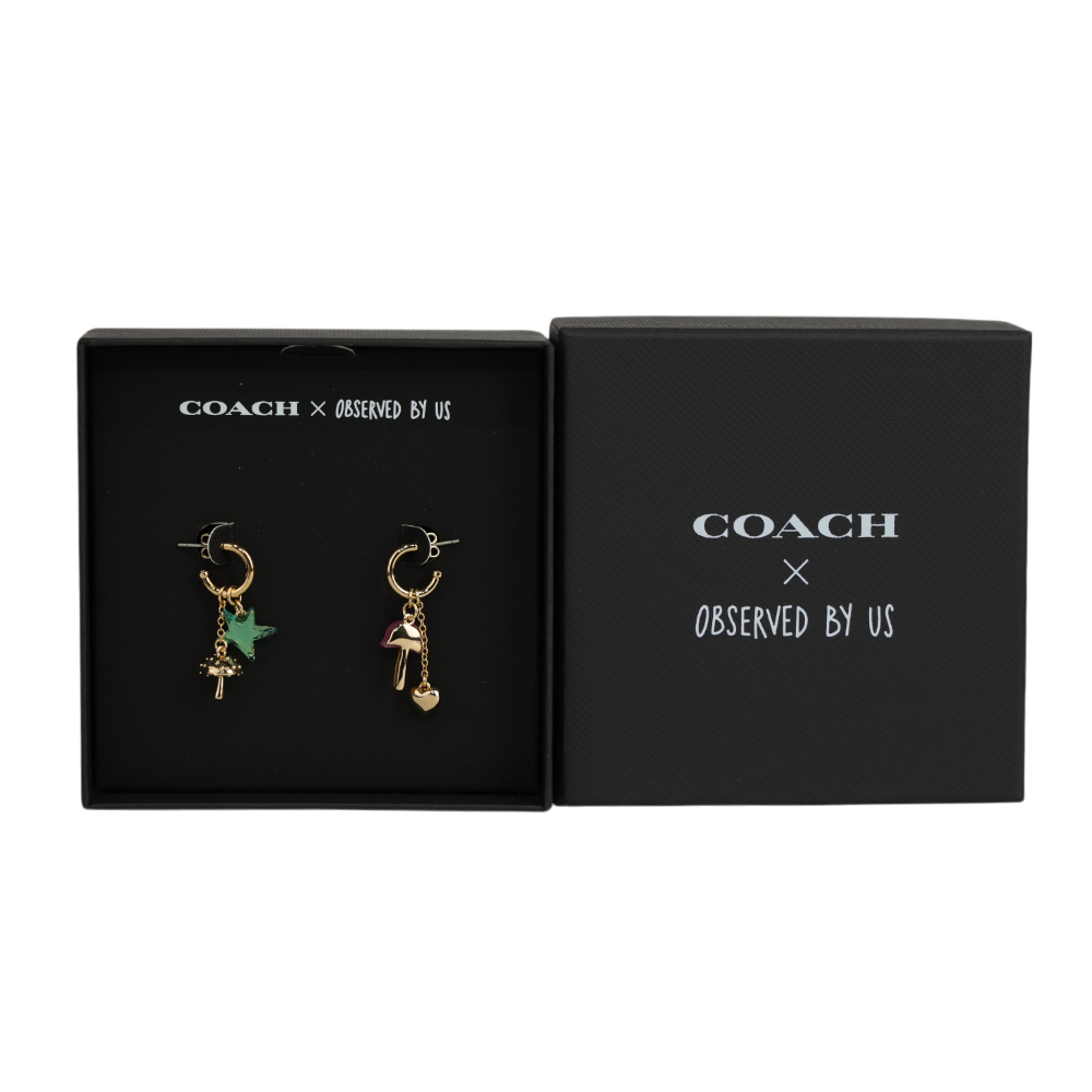 【COACH】Coach X Observed By Us 聯名星星及蘑菇不對稱針式耳環(金色)CV260 GDMC