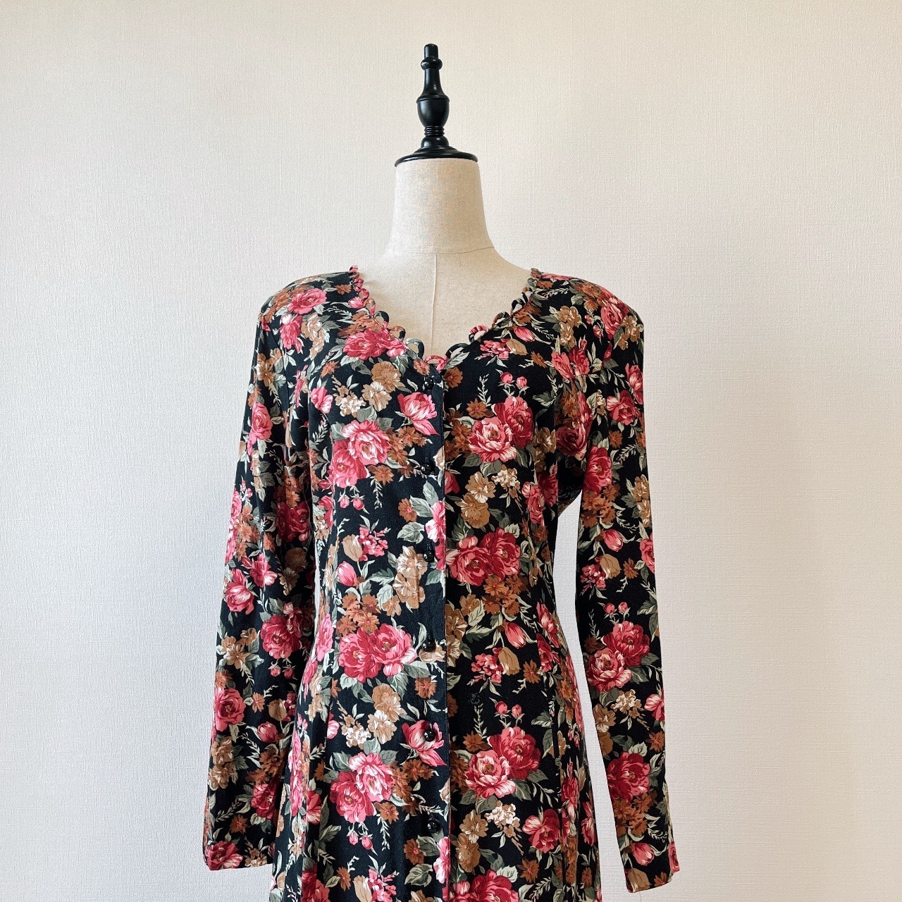 JESSICA黑色V領大花連身裙