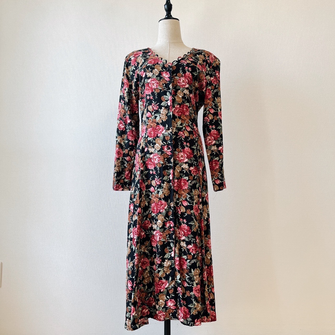 JESSICA黑色V領大花連身裙