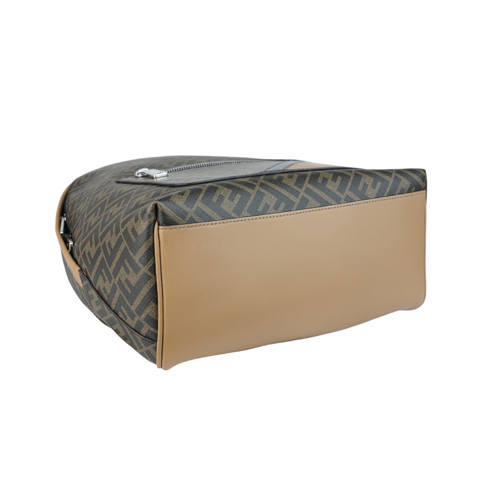 【FENDI】Diagonal 對角設計帆布及皮革中型拉鍊後背包(棕色) 7VZ076 A9XS F1IKC